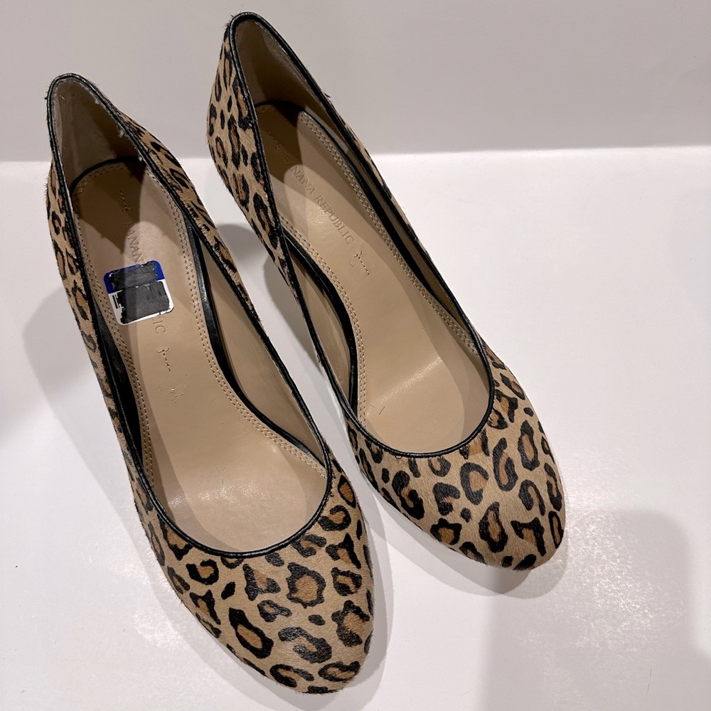 Banana Republic Women's Calf Hair Stiletto pumps